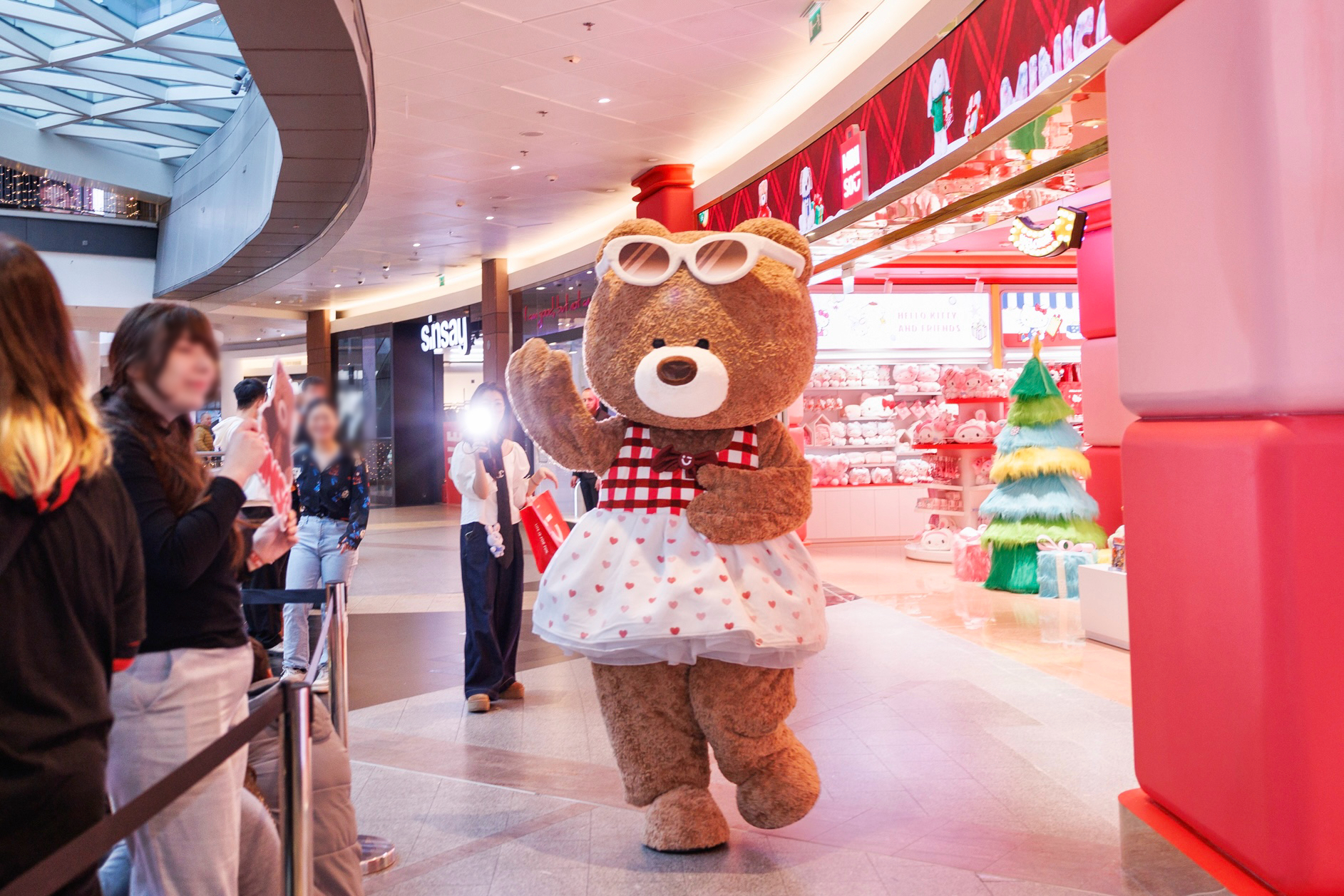 MINISO’s First Polish Flagship in Warsaw at Złote Tarasy — A Must-Visit for Fans of Cute, Creative, and Fun